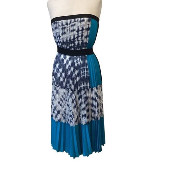 NWT BCBG MAXAZRIA " GEORGETTA"  Strapless Pleated Crepe Dress size Small - Picture 5 of 9
